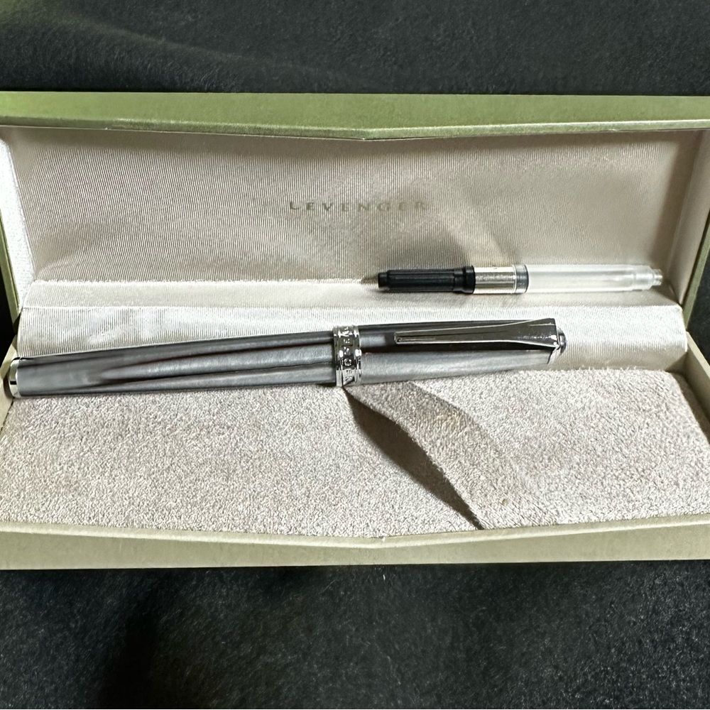 Levenger True Writer Fountain Pen Fine Nib